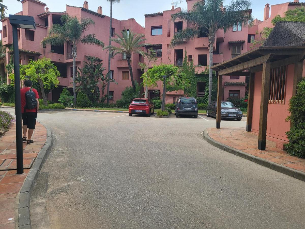 Apartment Lovely Penthouse On The Beach, Amazing Views Marbella
