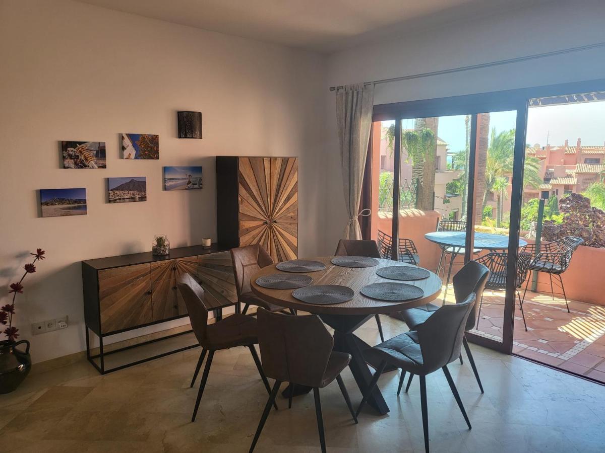 Lovely Penthouse On The Beach, Amazing Views Apartamento *