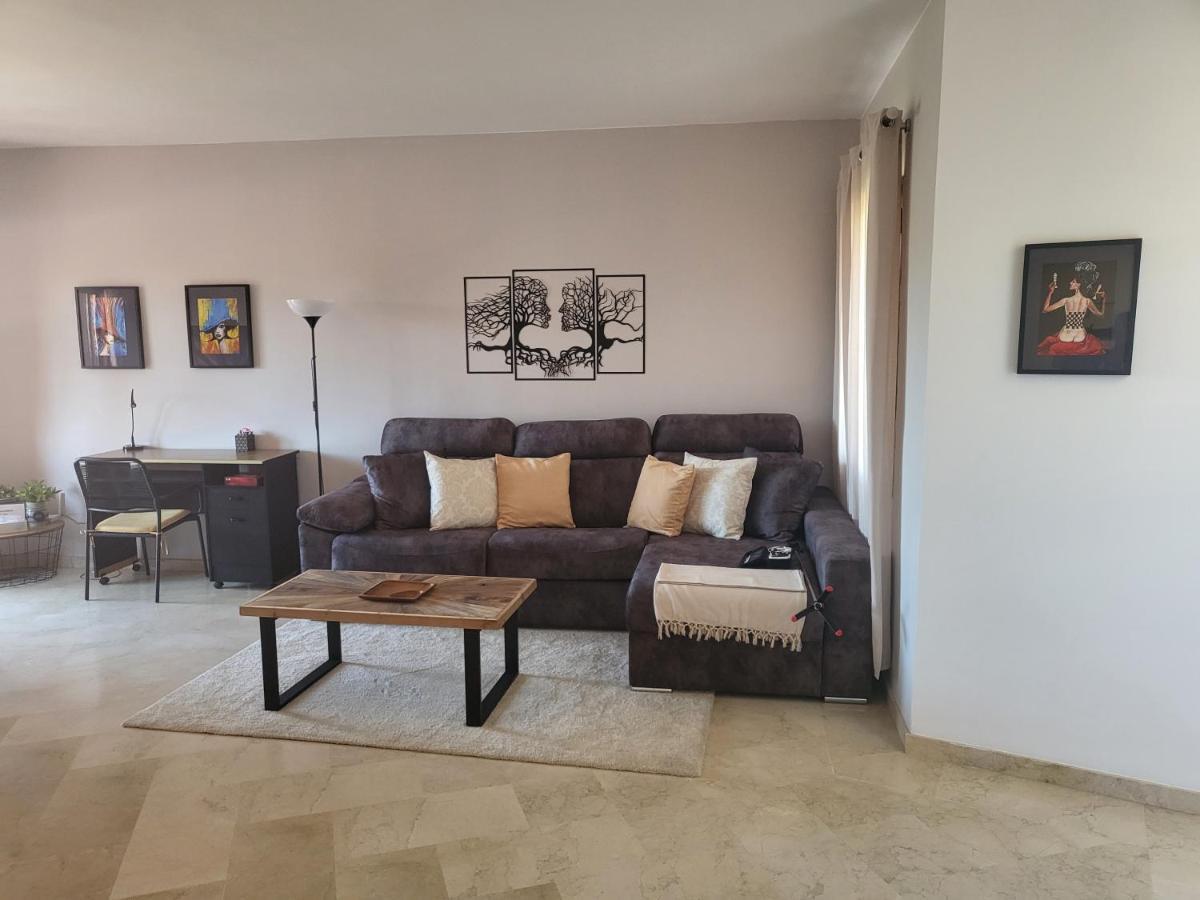 Lovely Penthouse On The Beach, Amazing Views Apartamento *